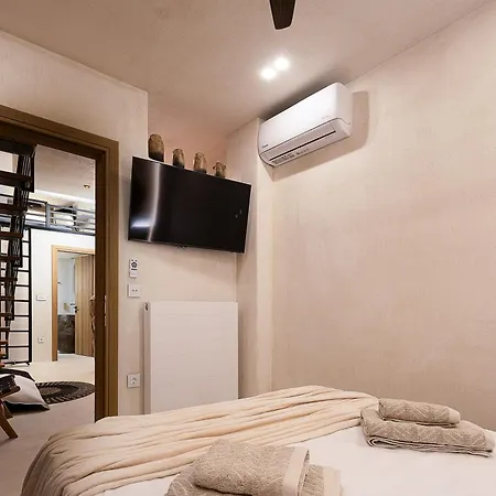 Pappous & Giagia Suites, By Idealstay Experience Apartment