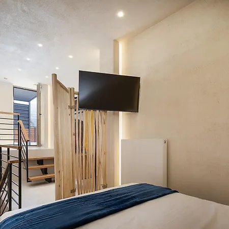 Pappous & Giagia Suites, By Idealstay Experience *