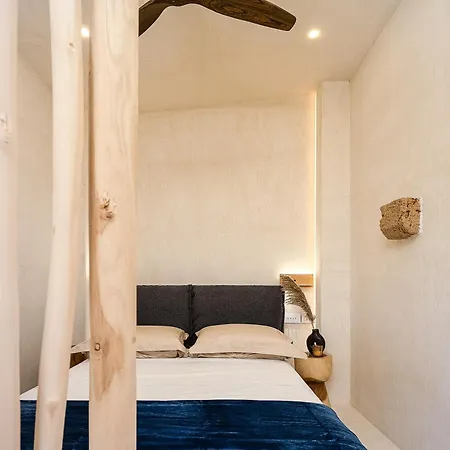 Pappous & Giagia Suites, By Idealstay Experience Apartment